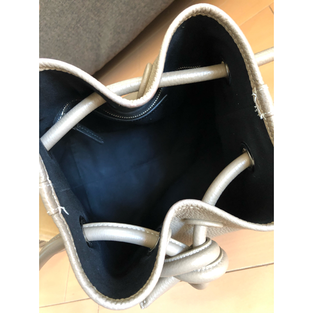 VASIC BOND LEATHER SAND  バジック　ボンド　正規品 レディースのバッグ(ショルダーバッグ)の商品写真