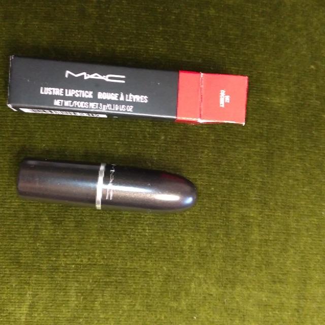 MAC(マック)のMAC 口紅　激安出品！ コスメ/美容のベースメイク/化粧品(口紅)の商品写真