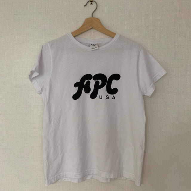 A.P.C(アーペーセー)のAPC USA ロゴ　Tシャツ　レディース　M レディースのトップス(Tシャツ(半袖/袖なし))の商品写真