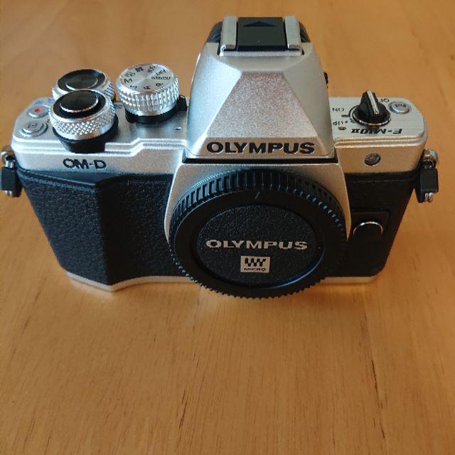 OLYMPUS ミラーレス一眼カメラ OM-D E-M10 MarkIII ボディー シルバー