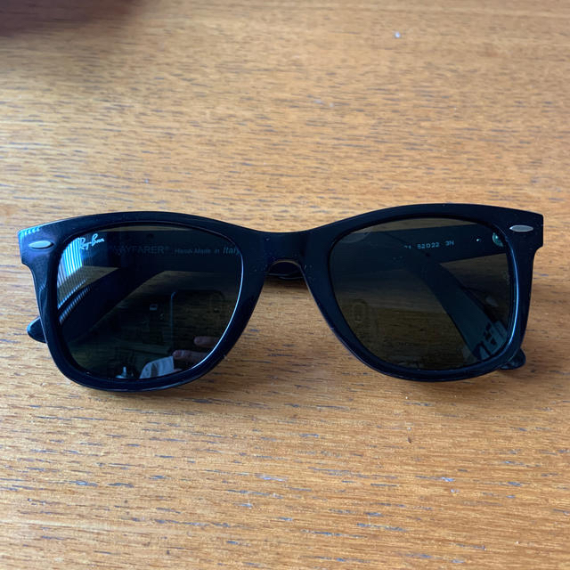 Ray-Ban(レイバン)のRay Ban WAYFARER サングラス レディースのファッション小物(サングラス/メガネ)の商品写真