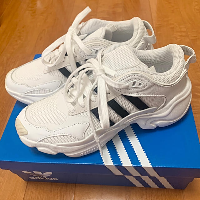 レディースadidas マグミュールランナー マグマランナー