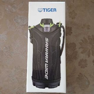 タイガー(TIGER)のちゃいさん。新品  タイガー サハラ ステンレス水筒 1L ブラック(弁当用品)