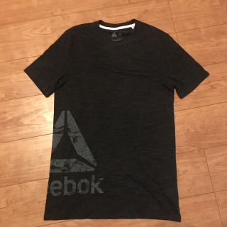 リーボック(Reebok)のリーボック　トレーニングウェア　Tシャツ　グレー(ウェア)