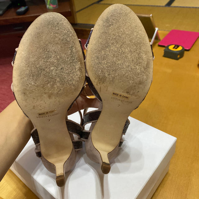 BARNEYS NEW YORK(バーニーズニューヨーク)のバーニーズニューヨーク　サンダル　23.5cm レディースの靴/シューズ(サンダル)の商品写真
