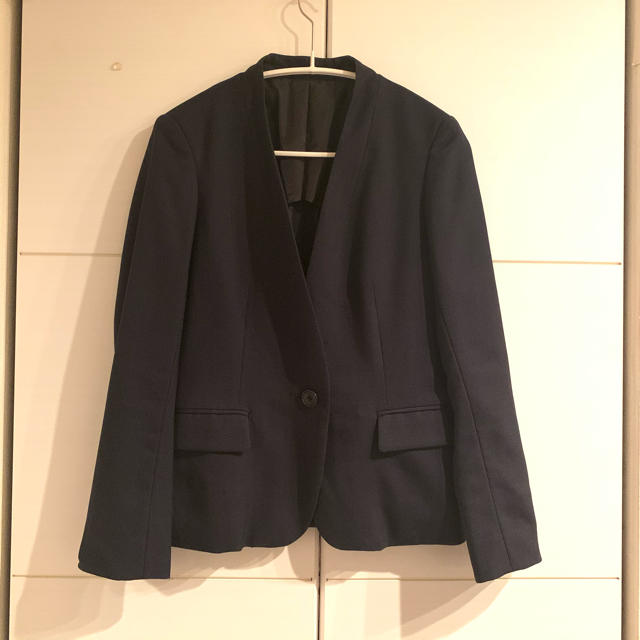 THE SUIT COMPANY(スーツカンパニー)の【美品】スーツカンパニー レディーススーツ　ネイビー　セットアップ レディースのフォーマル/ドレス(スーツ)の商品写真