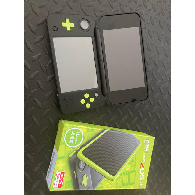 (美品)ニンテンドー 2DS LL ブラック/ライム &ポケモン空の探検隊