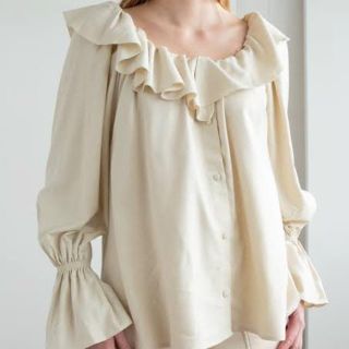 ワンエルディーケーセレクト(1LDK SELECT)の本日のみお値下げ　baserange suzanne blouse(カットソー(長袖/七分))