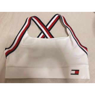 トミーヒルフィガー(TOMMY HILFIGER)のトミーフィルフィガー　トップス(ベアトップ/チューブトップ)