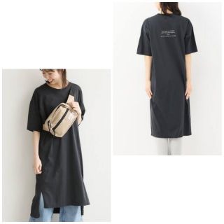 スピックアンドスパン(Spick & Span)の美品 Spick & Span TICCA  バックロゴTワンピース グレー(ひざ丈ワンピース)