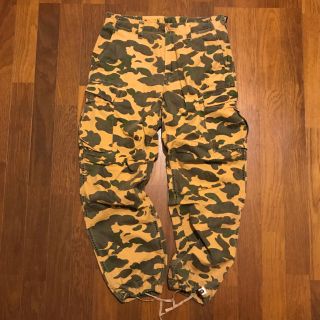 アベイシングエイプ(A BATHING APE)の激レア！初期 A BATHING APE “イエローカモ”カーゴパンツ(ワークパンツ/カーゴパンツ)