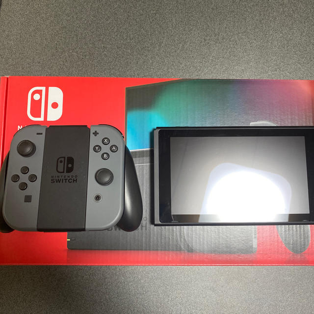 ニンテンドースイッチ新型　美品