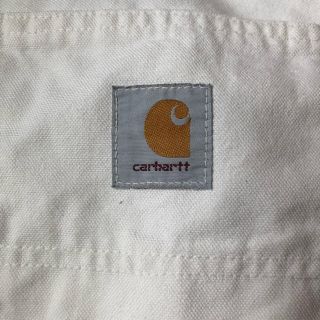 カーハート(carhartt)のホワイトカーハートハーフ(ショートパンツ)