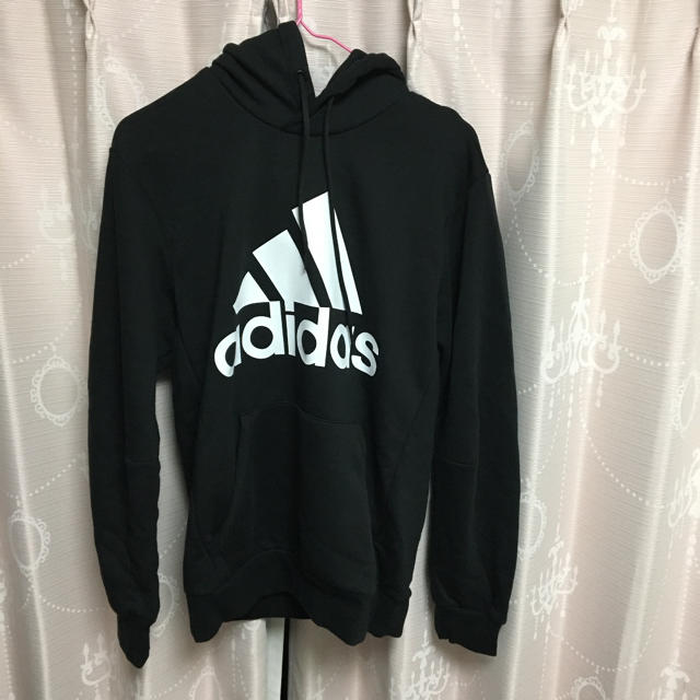 adidasパーカー