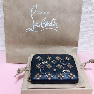 クリスチャンルブタン(Christian Louboutin)の【Christian 】 直営店購入品 スタッズ 小銭入れ【Louboutin】(コインケース/小銭入れ)