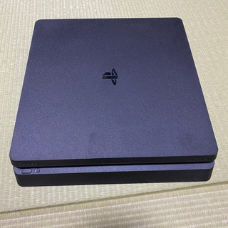 プレイステーション4(PlayStation4)のプレステ4 本体 PS4 専用です。(家庭用ゲーム機本体)