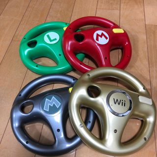 ウィー(Wii)のWii ハンドル　4個セット(家庭用ゲーム機本体)