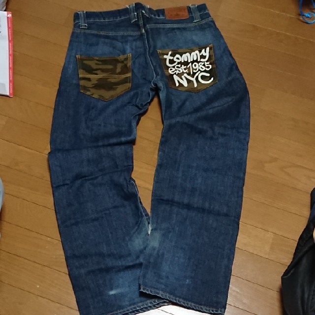 TOMMY(トミー)のTommy トミー デニムパンツ 迷彩柄バックポケット メンズのパンツ(デニム/ジーンズ)の商品写真