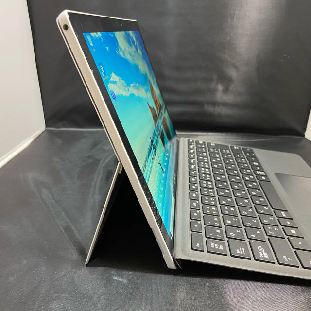 Microsoft(マイクロソフト)のMicrosoft Surface Pro5(2017) スマホ/家電/カメラのPC/タブレット(タブレット)の商品写真