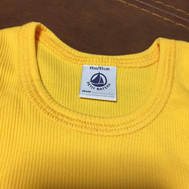 PETIT BATEAU(プチバトー)のPETIT BATEAU イエロータンク 18m キッズ/ベビー/マタニティのベビー服(~85cm)(シャツ/カットソー)の商品写真