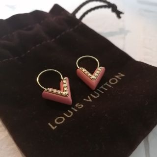 ルイヴィトン(LOUIS VUITTON)のルイヴィトン　ピアス　Vロゴ(ピアス)