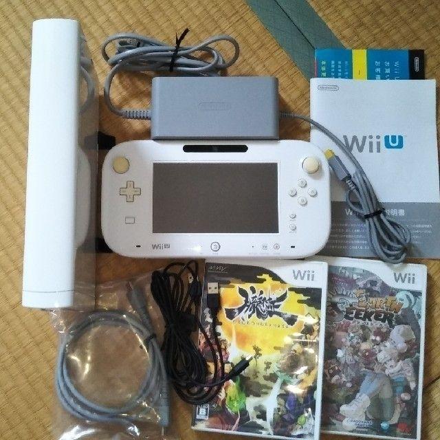 Wii U(ウィーユー)のWii U 一式 エンタメ/ホビーのゲームソフト/ゲーム機本体(家庭用ゲーム機本体)の商品写真