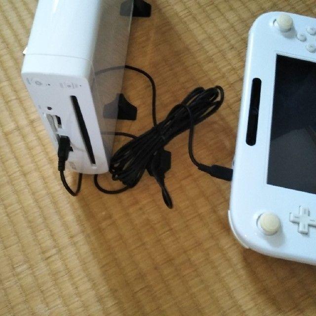 Wii U(ウィーユー)のWii U 一式 エンタメ/ホビーのゲームソフト/ゲーム機本体(家庭用ゲーム機本体)の商品写真