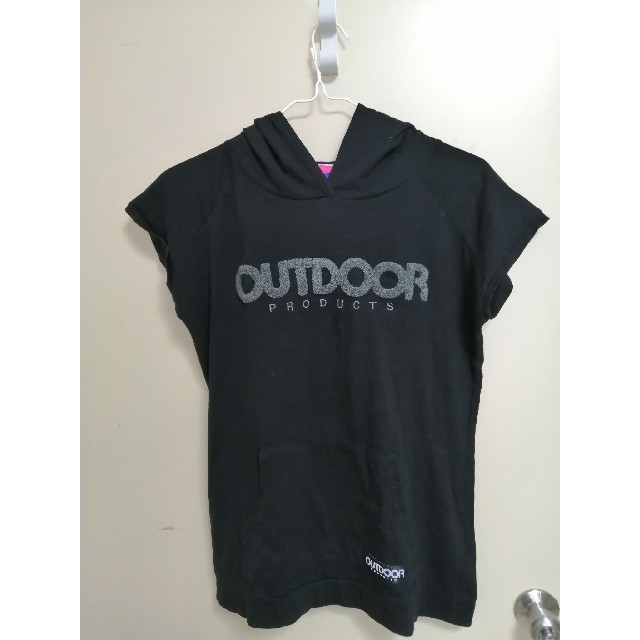 OUTDOOR(アウトドア)のOUTDOOR 黒Tシャツ レディースのトップス(Tシャツ(半袖/袖なし))の商品写真