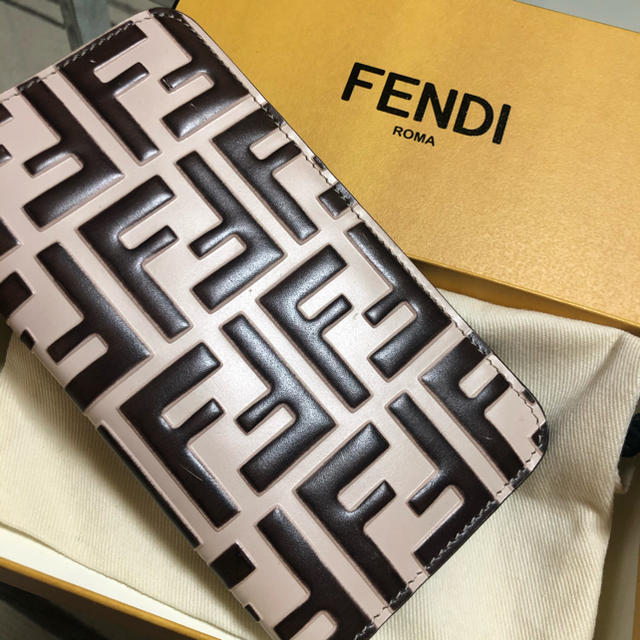 FENDI フォンケースカーフレザー100％内側