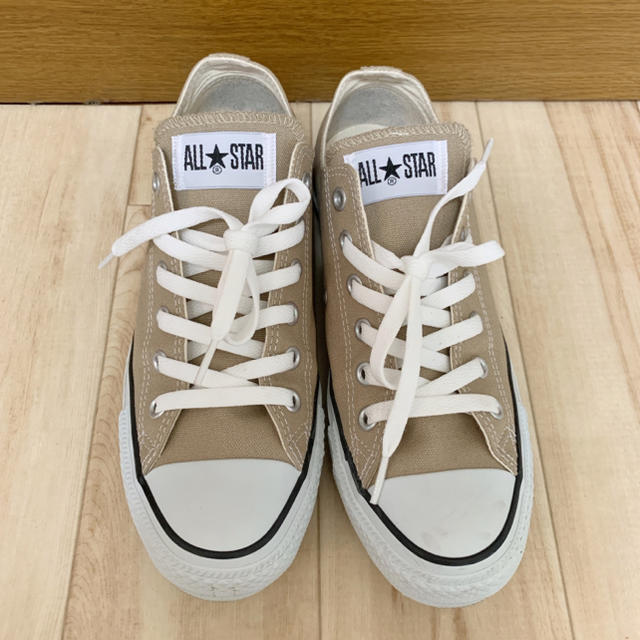 CONVERSE(コンバース)の美品♡コンバース♡ローカットスニーカー♡ベージュ♡25.5cm レディースの靴/シューズ(スニーカー)の商品写真