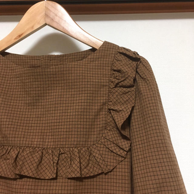 Dot&Stripes CHILDWOMAN(ドットアンドストライプスチャイルドウーマン)のフリルチェックブラウス レディースのトップス(シャツ/ブラウス(長袖/七分))の商品写真