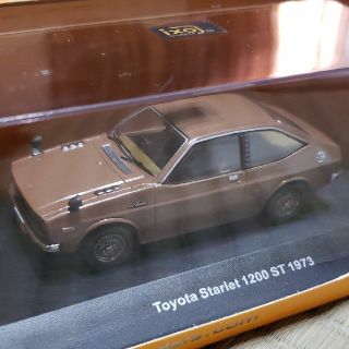 トヨタ パブリカ スターレット 1200 ST 1973 1/43 ixo(ミニカー)