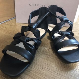 チャールズアンドキース(Charles and Keith)の専用(サンダル)