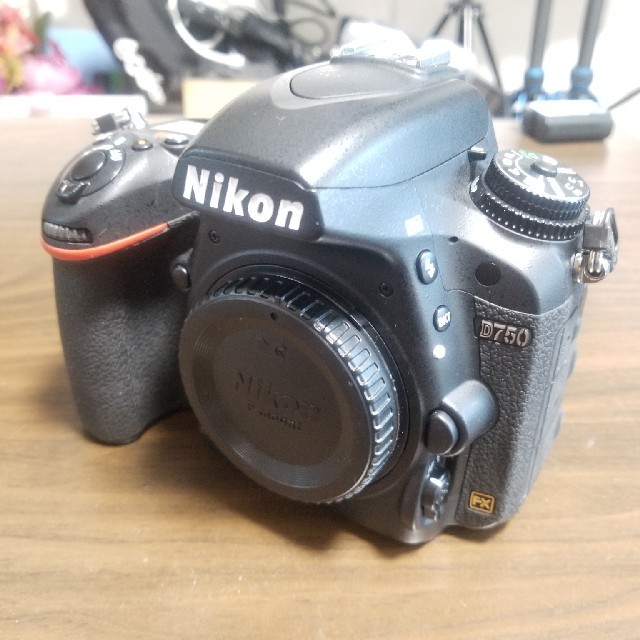 Nikon(ニコン)の中古nikon D750ボディ スマホ/家電/カメラのカメラ(デジタル一眼)の商品写真