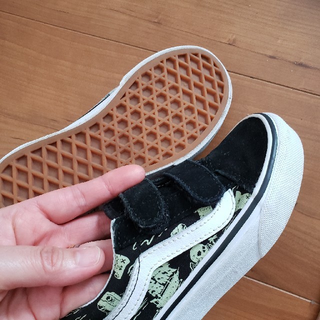 VANS(ヴァンズ)の再値下げ❗バンズ　スニーカー　VANS　16センチ キッズ/ベビー/マタニティのキッズ靴/シューズ(15cm~)(スニーカー)の商品写真