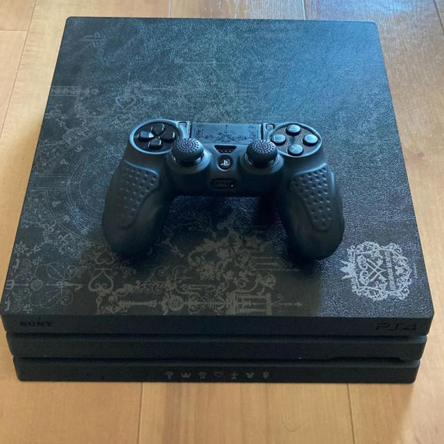 PS4 Pro 本体 キングダムハーツ3 ラクマ限定値段