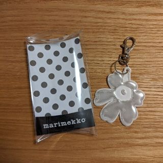 マリメッコ(marimekko)のちいちい様専用　マリメッコ　リフレクター(キーホルダー)