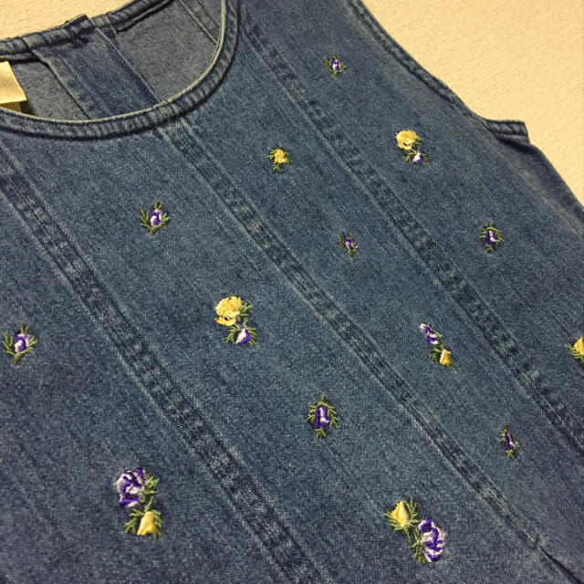 デニム刺繍ワンピース古着 レディースのワンピース(ひざ丈ワンピース)の商品写真