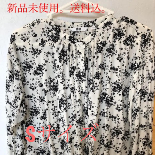 UNIQLO(ユニクロ)の春夏ブラウス プリント　トップス　花柄　白ブラウス　春ブラウス レディースのトップス(シャツ/ブラウス(長袖/七分))の商品写真