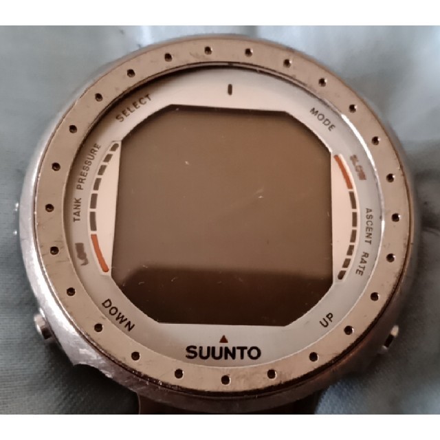 0071 SUUNTO 09 200m FINLAND CR2450 スント