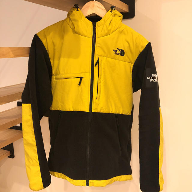 THE NORTH FACE(ザノースフェイス)のTHE NORTH FACE デナリジャケットフーディ Mサイズ　 メンズのジャケット/アウター(マウンテンパーカー)の商品写真