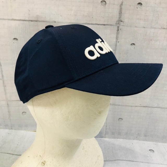 adidas(アディダス)の新品　タグ付き未使用品　アディダス　キャップ　帽子　フリーサイズ メンズの帽子(キャップ)の商品写真