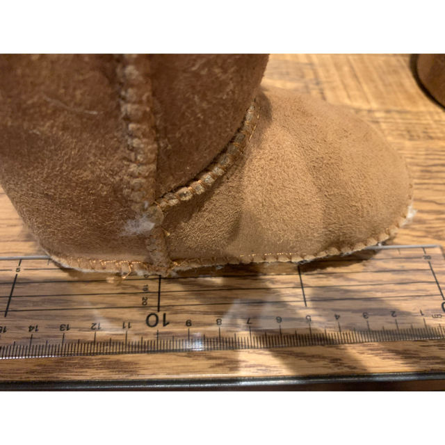 UGG(アグ)のUGG ベビームートンブーツ《ほぼ未使用》 キッズ/ベビー/マタニティのベビー靴/シューズ(~14cm)(ブーツ)の商品写真