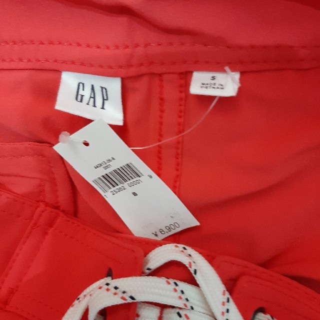 GAP(ギャップ)の新品　GAP  ギャップ　水着　ショートパンツ  Sサイズ メンズのパンツ(ショートパンツ)の商品写真