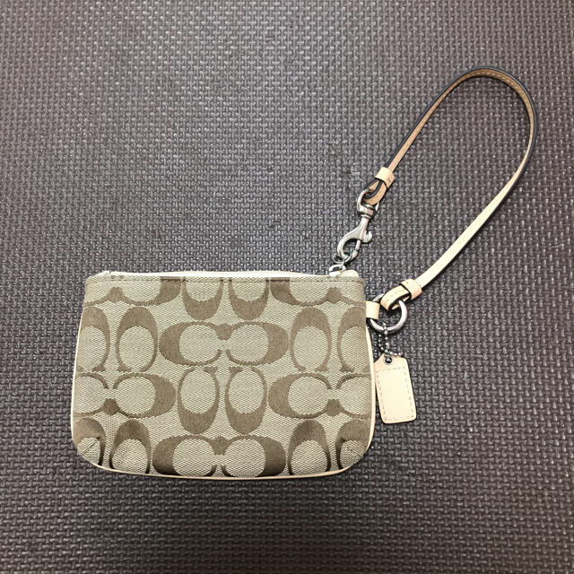 COACH(コーチ)のCOACH ポーチ 小物入れ シグネチャー レディースのファッション小物(ポーチ)の商品写真