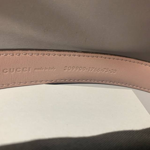 Gucci(グッチ)のGUCCI ベルト　レディース レディースのファッション小物(ベルト)の商品写真