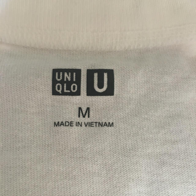 UNIQLO(ユニクロ)の白Ｔシャツ　160 キッズ/ベビー/マタニティのキッズ服女の子用(90cm~)(Tシャツ/カットソー)の商品写真