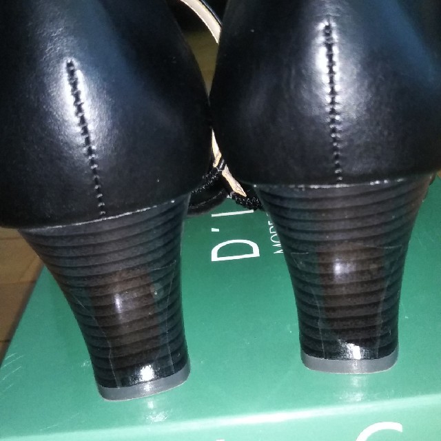 ベルメゾン(ベルメゾン)のベネビスのヒールパンプス２４．５（3E） レディースの靴/シューズ(ハイヒール/パンプス)の商品写真