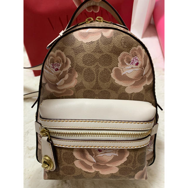 バッグcoach ミニリュック花柄