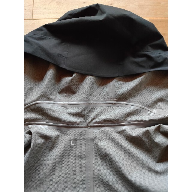 UNIQLO(ユニクロ)のブロックテックジャケット 黒 L /防風防水マウンテンパーカ/アウトドア メンズのジャケット/アウター(マウンテンパーカー)の商品写真